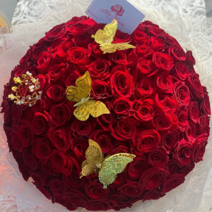 Bouquet Majestic - A Bouquet of 100 red roses
